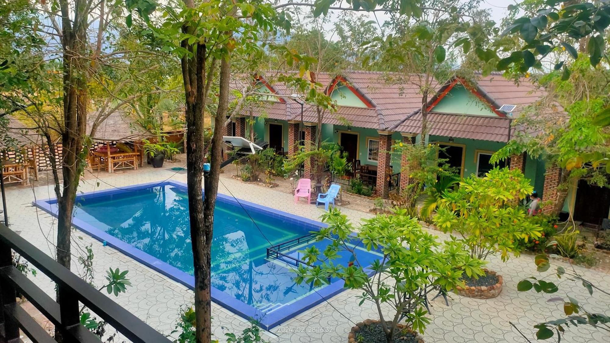Mabuhay Guesthouse กำปอต ภายนอก รูปภาพ