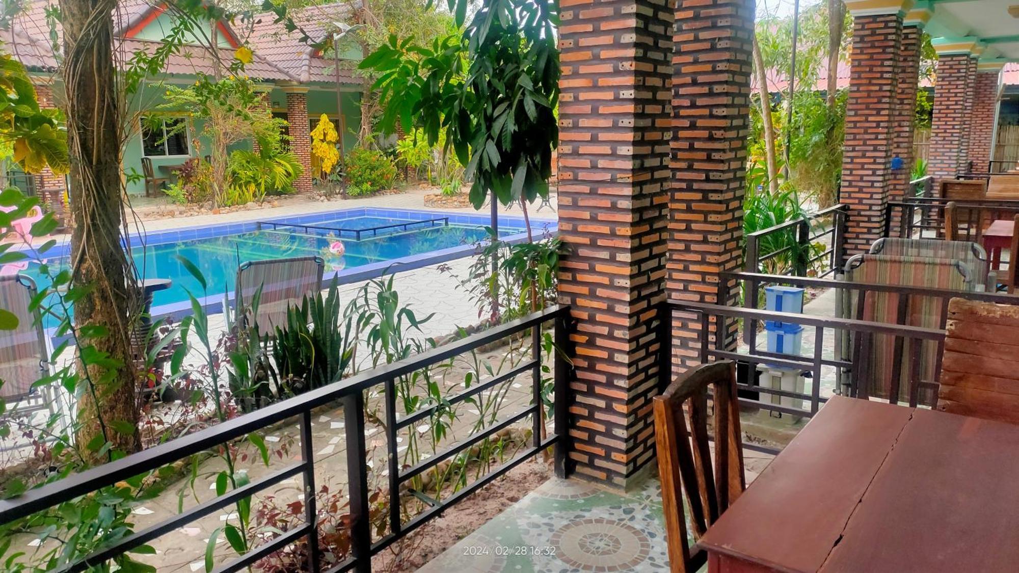 Mabuhay Guesthouse กำปอต ภายนอก รูปภาพ