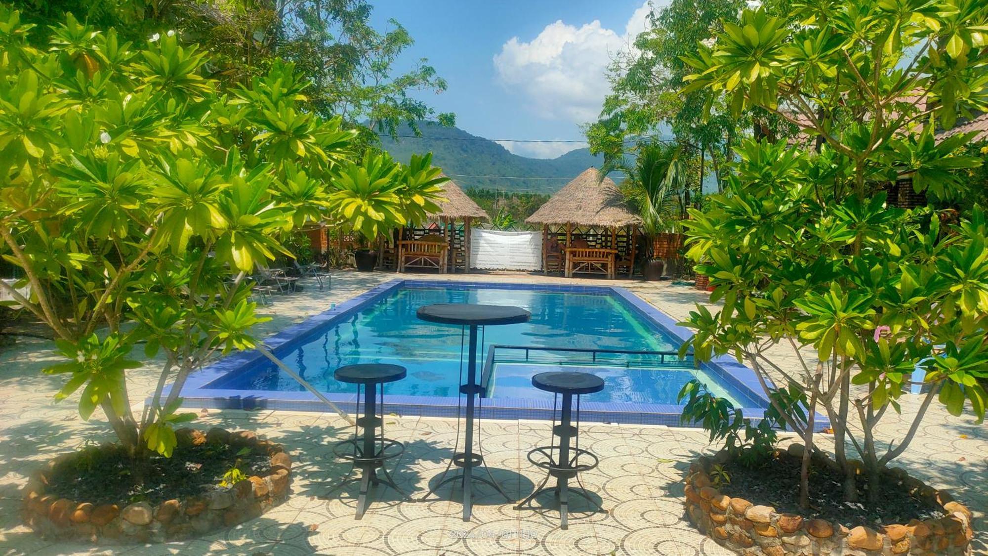 Mabuhay Guesthouse กำปอต ภายนอก รูปภาพ